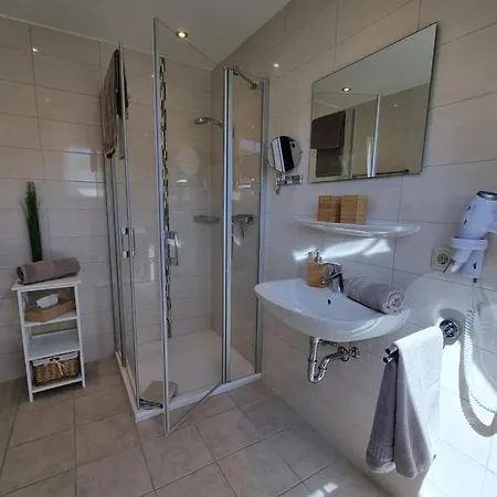 Hof Barrl Hotel *