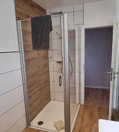 Hof Barrl Szálloda *